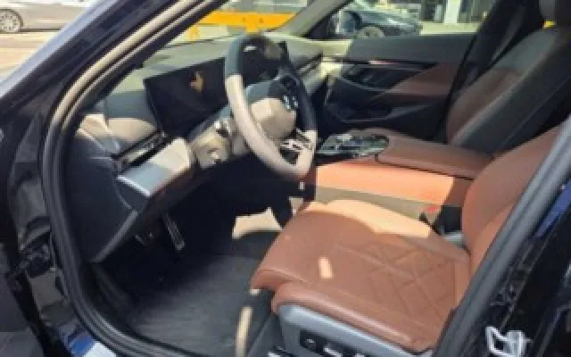 전기중고차 5시리즈 (G60) 530i xDrive 매물 사진 13 - 2025/07 10,329km